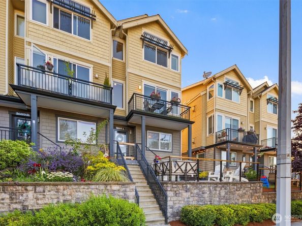 1609 California Avenue SW A, Seattle WA 98116