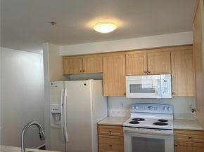 10511 Midvale Avenue N 202, Seattle WA 98133