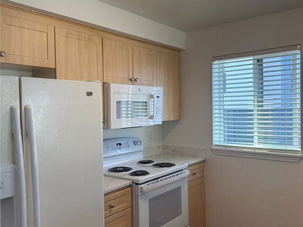 10511 Midvale Avenue N 202, Seattle WA 98133