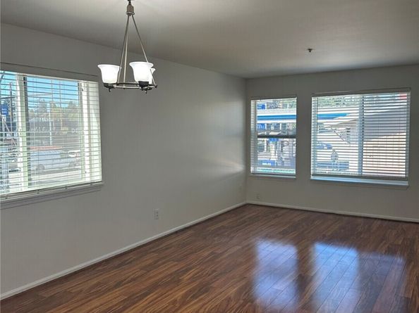10511 Midvale Avenue N 202, Seattle WA 98133