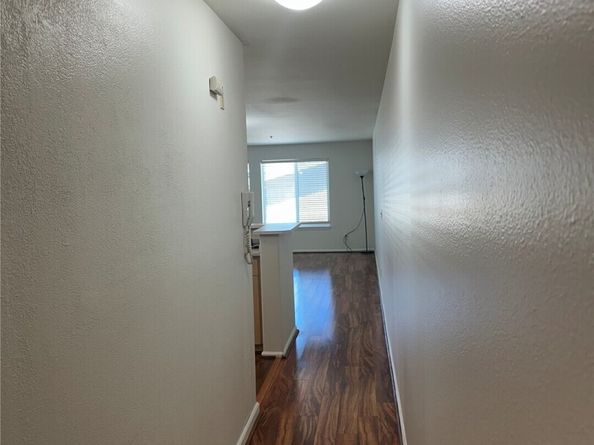 10511 Midvale Avenue N 202, Seattle WA 98133