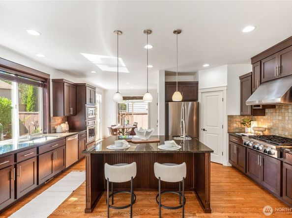 23717 NE 108th Place, Redmond WA 98053