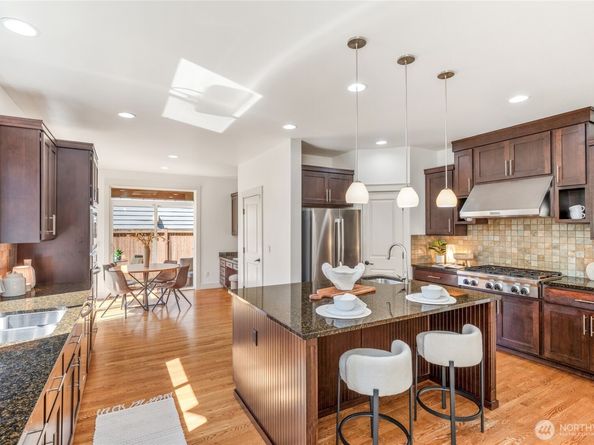 23717 NE 108th Place, Redmond WA 98053