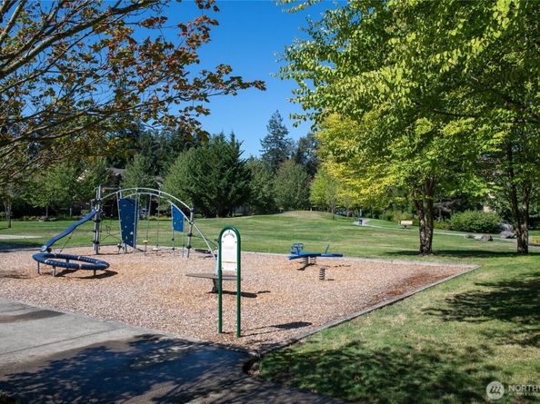 23717 NE 108th Place, Redmond WA 98053