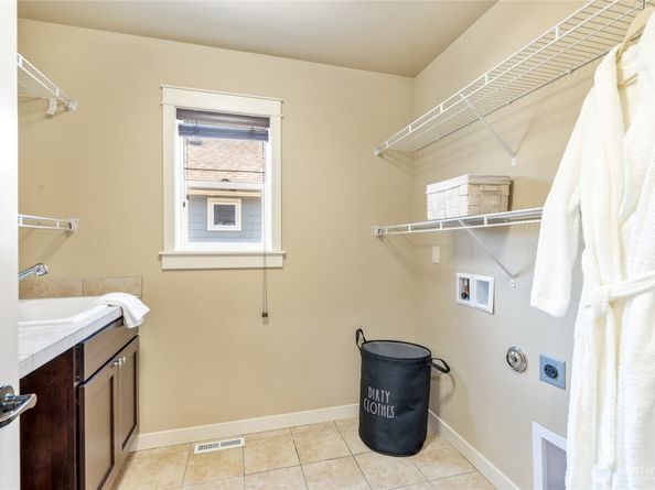 23717 NE 108th Place, Redmond WA 98053