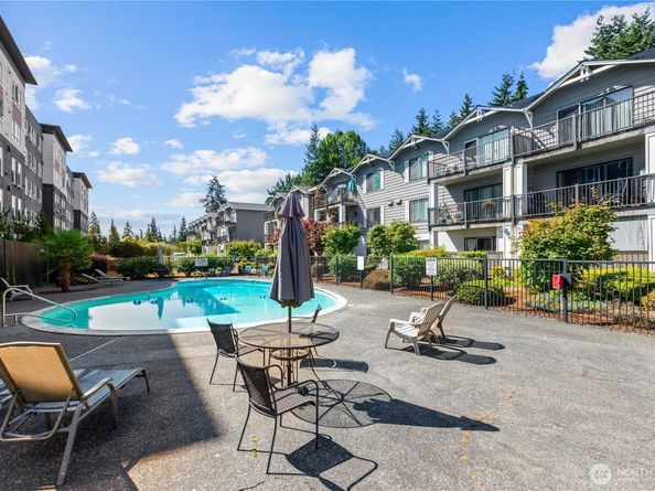 8017 234th Street SW 325, Edmonds WA 98026