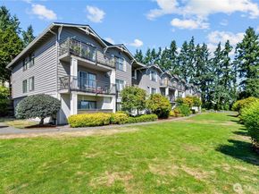 8017 234th Street SW 325, Edmonds WA 98026