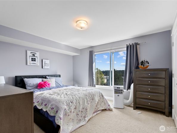 8017 234th Street SW 325, Edmonds WA 98026