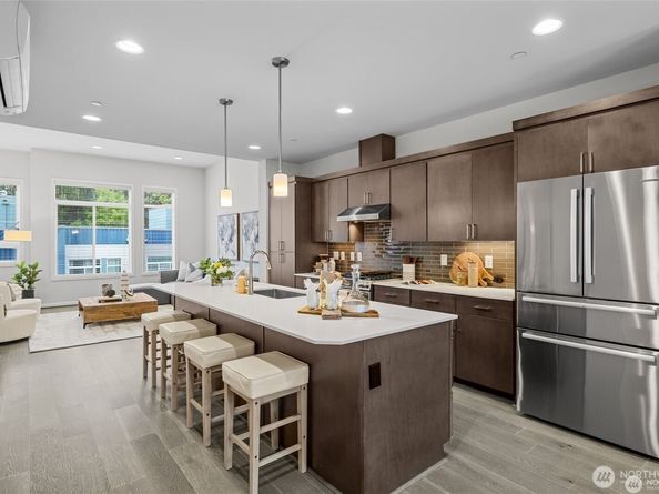 7629 NE 122nd Court 7, Kirkland WA 98034
