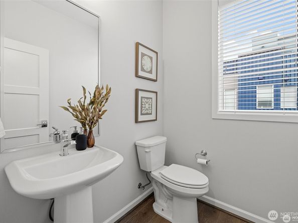 7629 NE 122nd Court 7, Kirkland WA 98034