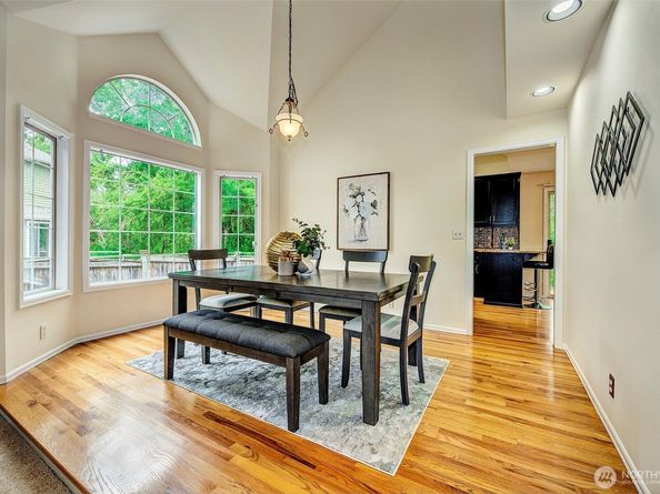 5044 157th Court NE, Redmond WA 98052