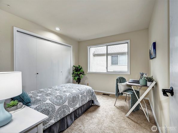 5044 157th Court NE, Redmond WA 98052