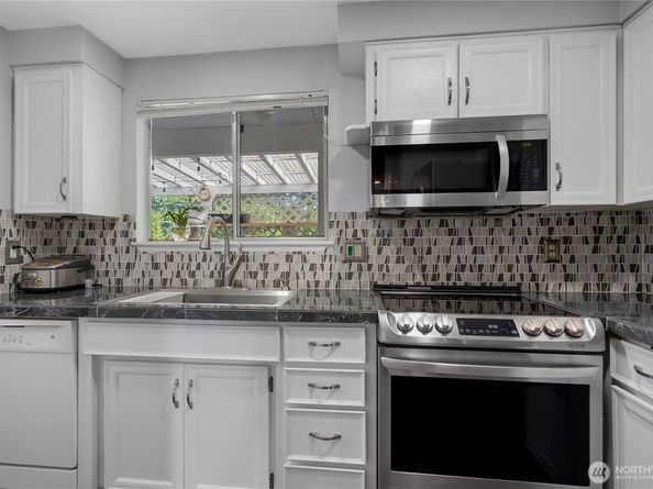 747 37th Street SE 9A, Auburn WA 98002