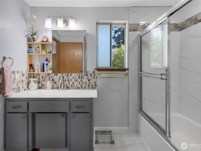 747 37th Street SE 9A, Auburn WA 98002