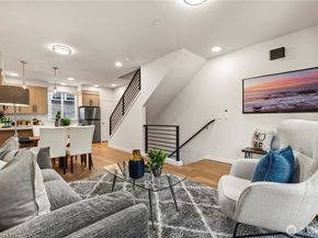 105 C NW 39th Street, Seattle WA 98107