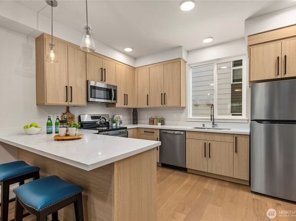 105 C NW 39th Street, Seattle WA 98107