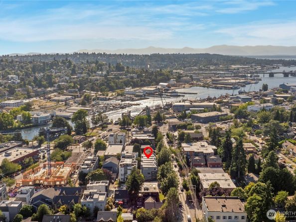 105 C NW 39th Street, Seattle WA 98107