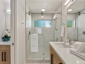 105 C NW 39th Street, Seattle WA 98107