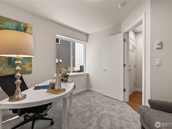 105 C NW 39th Street, Seattle WA 98107