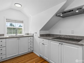 13008 132nd Avenue NE, Kirkland WA 98034