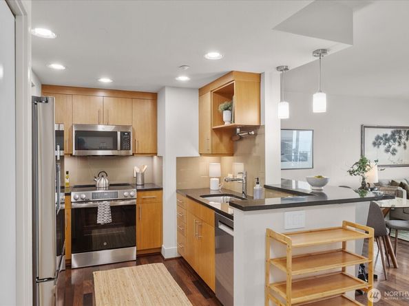 1415 2nd Avenue NE 1801, Seattle WA 98101