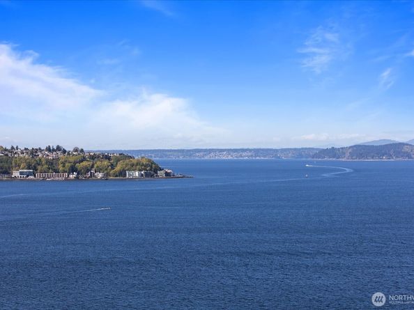 1415 2nd Avenue NE 1801, Seattle WA 98101