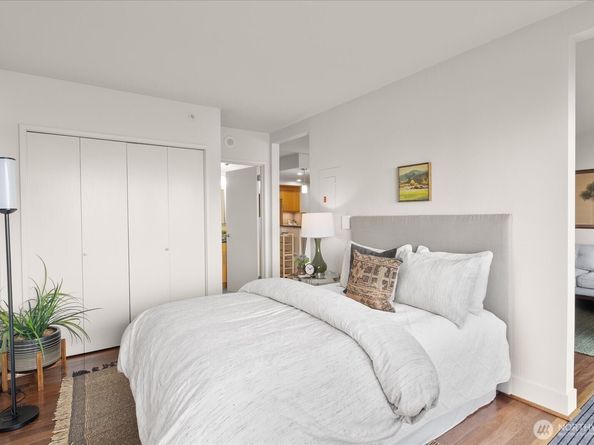 1415 2nd Avenue NE 1801, Seattle WA 98101