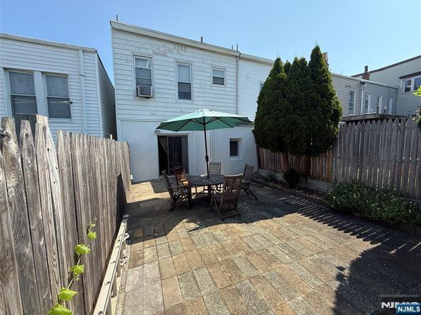165 Lincoln Street, Jersey City NJ 07307