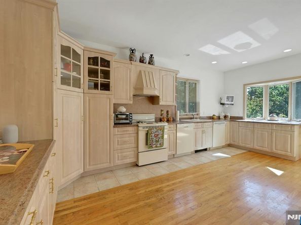 480 Morse Avenue, Ridgefield NJ 07657