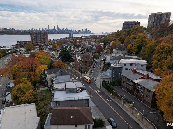 1106-1108 River Road, Edgewater NJ 07070