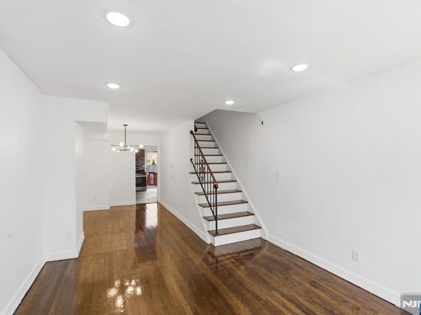 8 Van Nostrand Avenue, Jersey City NJ 07305