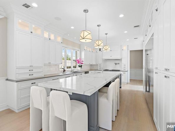 111 Demarest Avenue, Englewood Cliffs NJ 07632