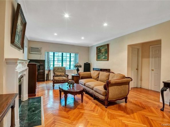 915 Wynnewood Road G2, Pelham NY 10803