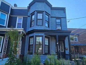 28 Logan Street