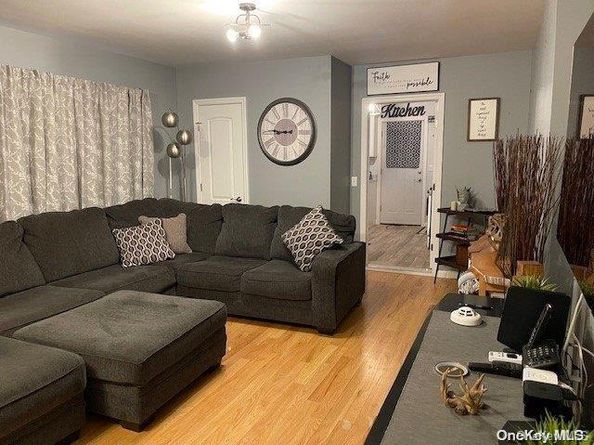 3237 Baychester Avenue, Bronx NY 10469