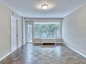 166-25 Powells Cove Boulevard 4D, Beechhurst NY 11357