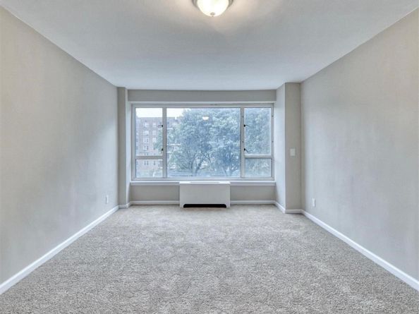 166-25 Powells Cove Boulevard 4D, Beechhurst NY 11357