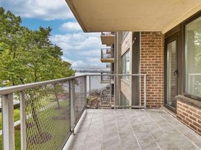 166-25 Powells Cove Boulevard 4D, Beechhurst NY 11357