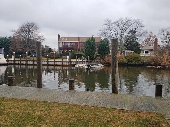 124 Mayhew Avenue, Babylon NY 11702