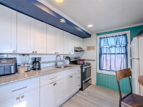295 Bergen Avenue, West Babylon NY 11704
