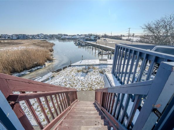 295 Bergen Avenue, West Babylon NY 11704