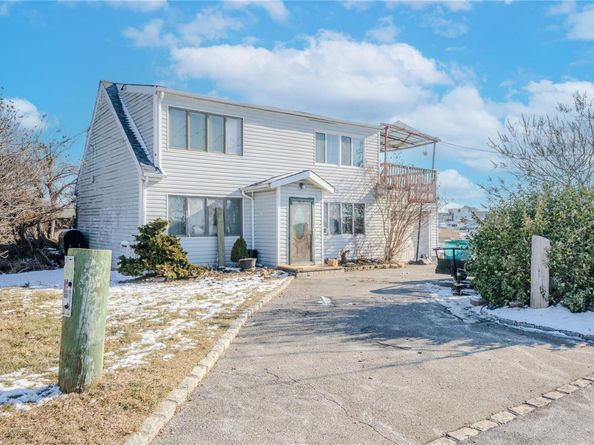 295 Bergen Avenue, West Babylon NY 11704