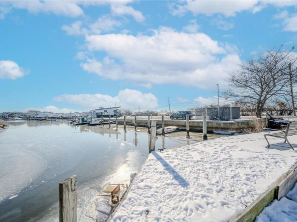 295 Bergen Avenue, West Babylon NY 11704