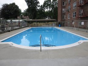 54-40 Little Neck Parkway 6k, Little Neck NY 11362