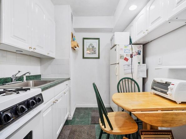 54-40 Little Neck Parkway 6k, Little Neck NY 11362