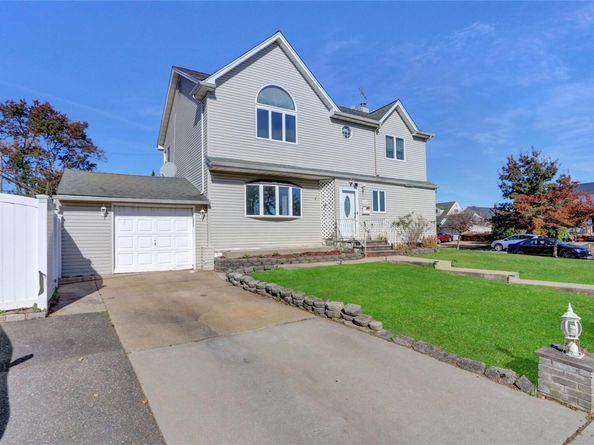 157 Cambridge Drive, Hicksville NY 11801