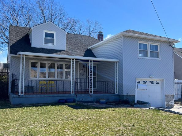 134 McKinley Avenue, Island Park NY 11558