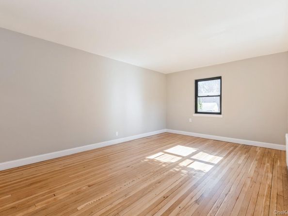 74-67 220th Street 101A, Oakland Gardens NY 11364