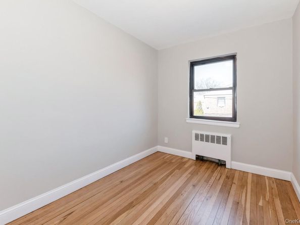 74-67 220th Street 101A, Oakland Gardens NY 11364
