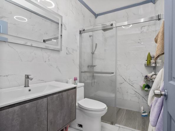 104-55 39th Avenue, Corona NY 11368